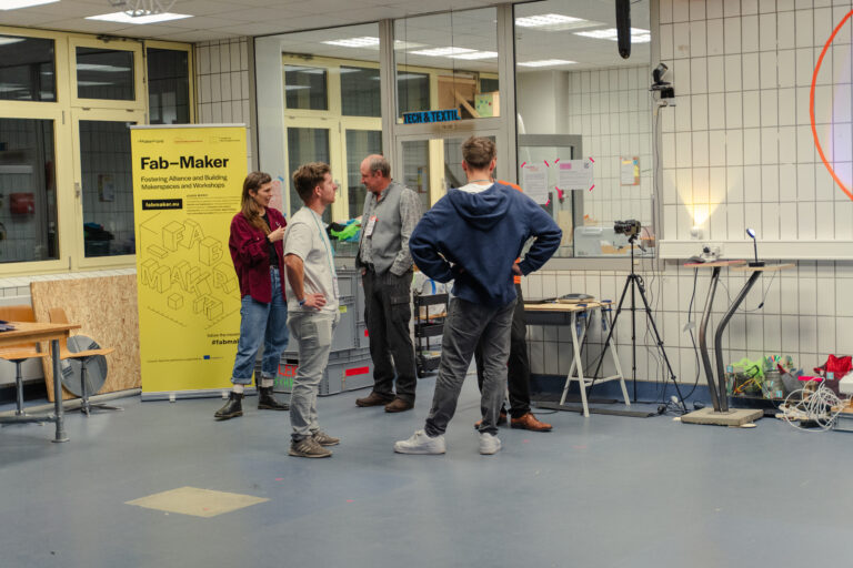 Wintercamp des Verbunds Offener Werkstätten: Voller Austausch!